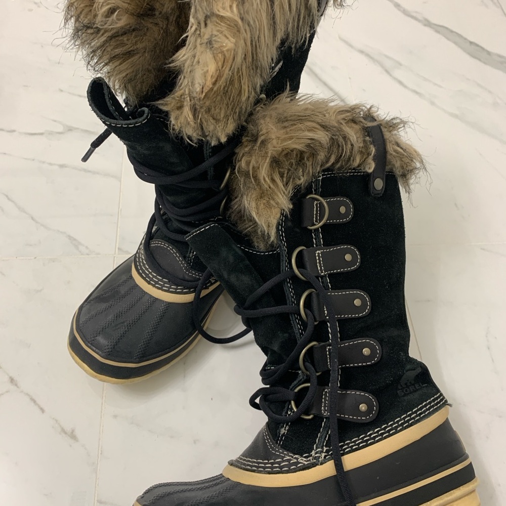 Sorel Joan of Arctic black suede leather with faux fur Winter Boots